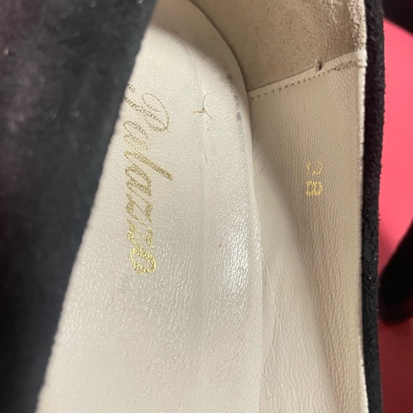 Elegant Black Pumps with Embellished Design - Picture 2 of 4